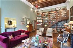 Luxury homes in 在一幢精美的建筑中