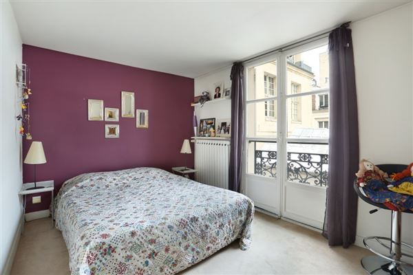 在一幢精美的建筑中 luxury homes