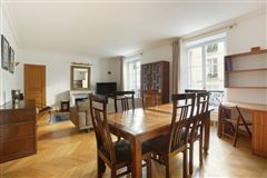 豊かな居住空間を持つ素敵なアパート mansions