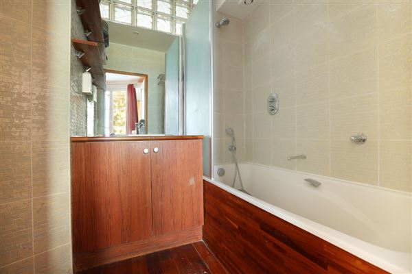 Luxury real estate 豊かな居住空間を持つ素敵なアパート