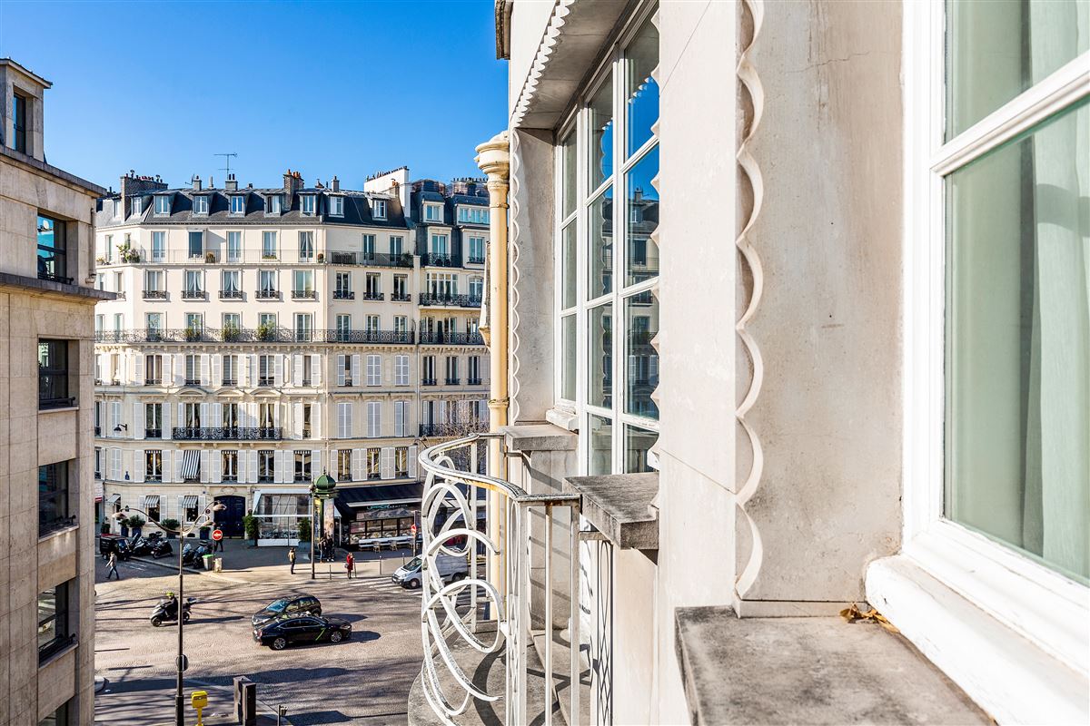 APARTMENT IN AN ARTDECO BUILDING France Luxury Homes Mansions For