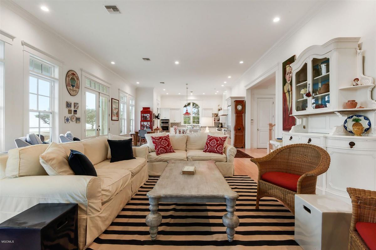 BEAUTIFUL BEACHFRONT HOME Mississippi Luxury Homes Mansions For