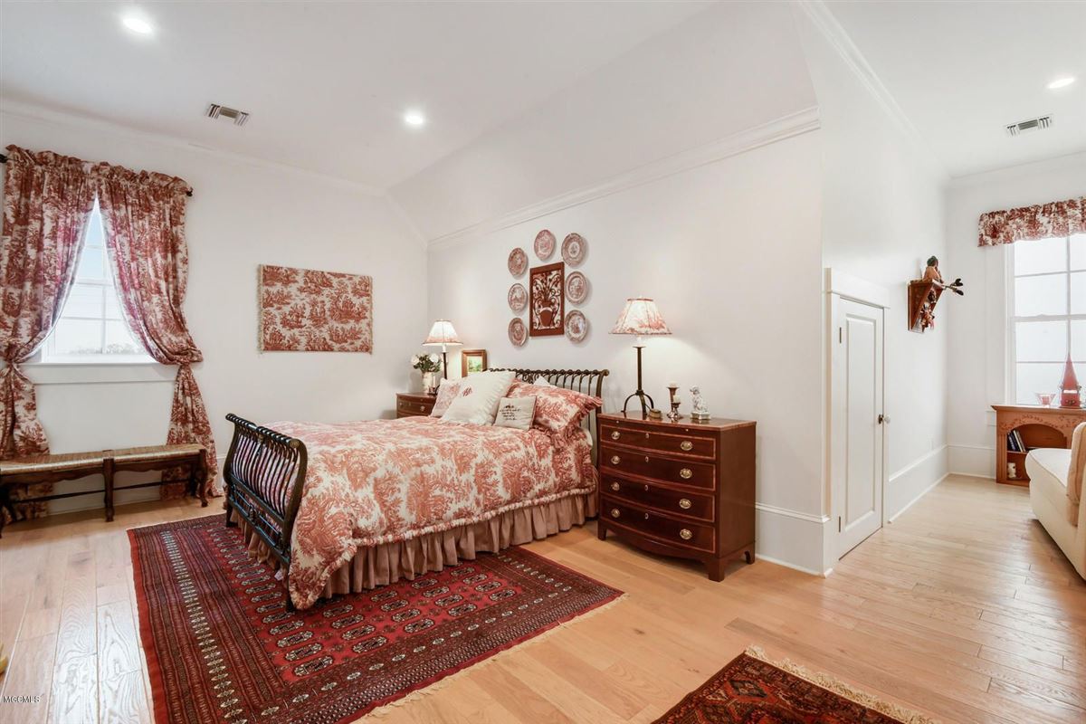 BEAUTIFUL BEACHFRONT HOME Mississippi Luxury Homes Mansions For