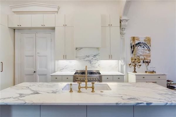 一楼公寓的翻新和修复 luxury real estate