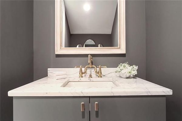 一楼公寓的翻新和修复 luxury properties