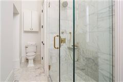 一楼公寓的翻新和修复 mansions