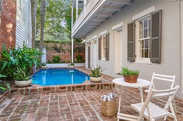 Luxury homes 一楼公寓的翻新和修复