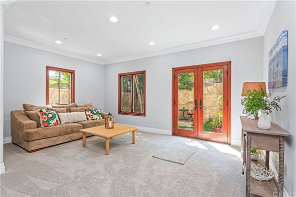 Luxury real estate 当代地中海名作