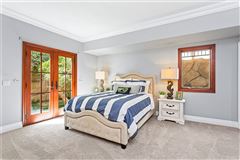 Luxury real estate 当代地中海名作