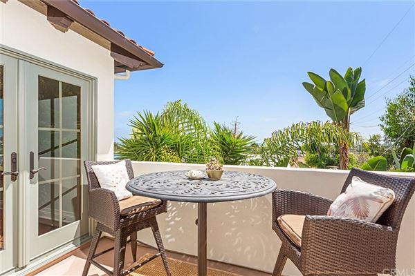 Luxury real estate 当代地中海名作