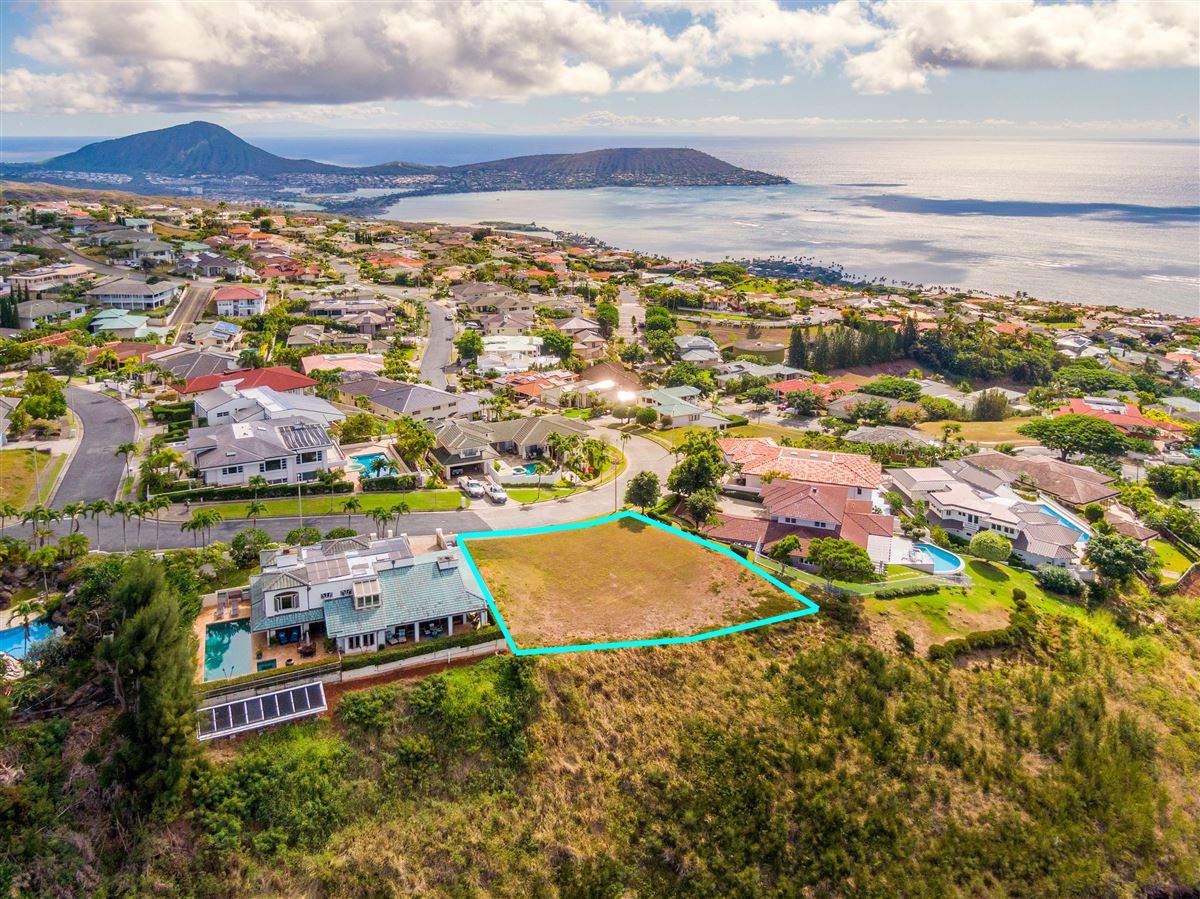 OCEAN VIEW LAND IN PREMIER HONOLULU GATED COMMUNITY Hawaii Luxury