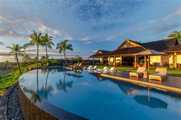 ULTIMATE LUXURY LIVING ON THE BIG ISLAND OF HAWAII | Hawaii Luxury ...