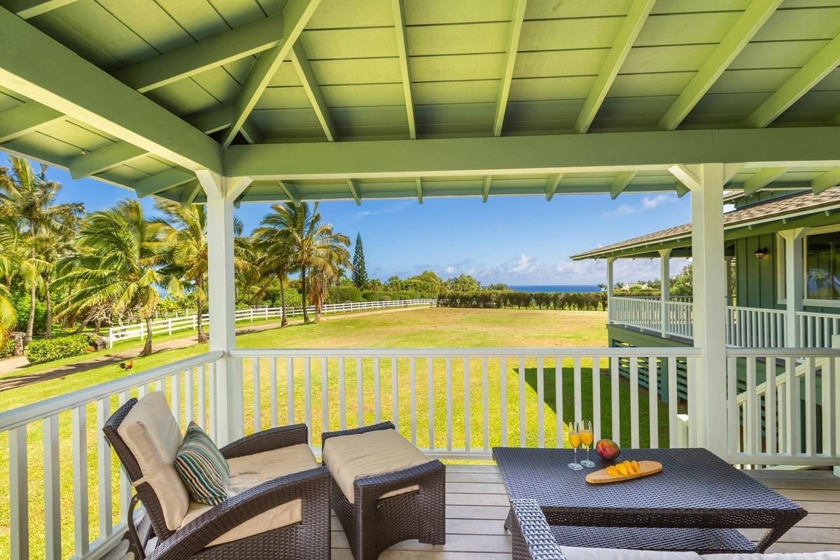 STUNNING ONESTORY PLANTATION STYLE HOME Hawaii Luxury Homes