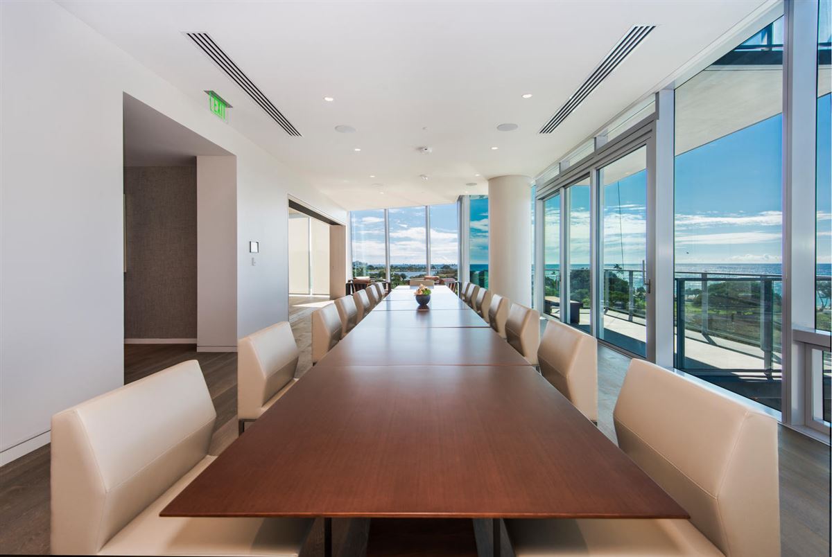 Mansions 海景檀香山豪华公寓 — 怀亚