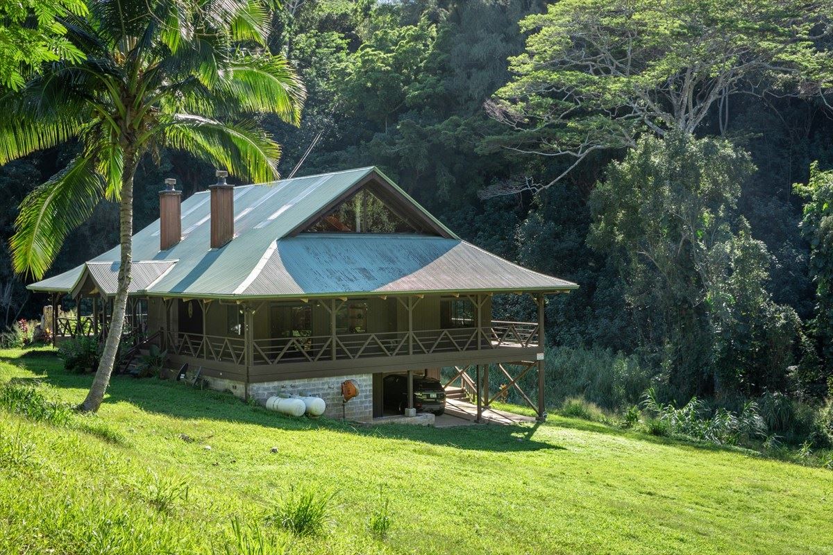 KOHALA WATERFALL VIEW HOME Hawaii Luxury Homes Mansions For Sale