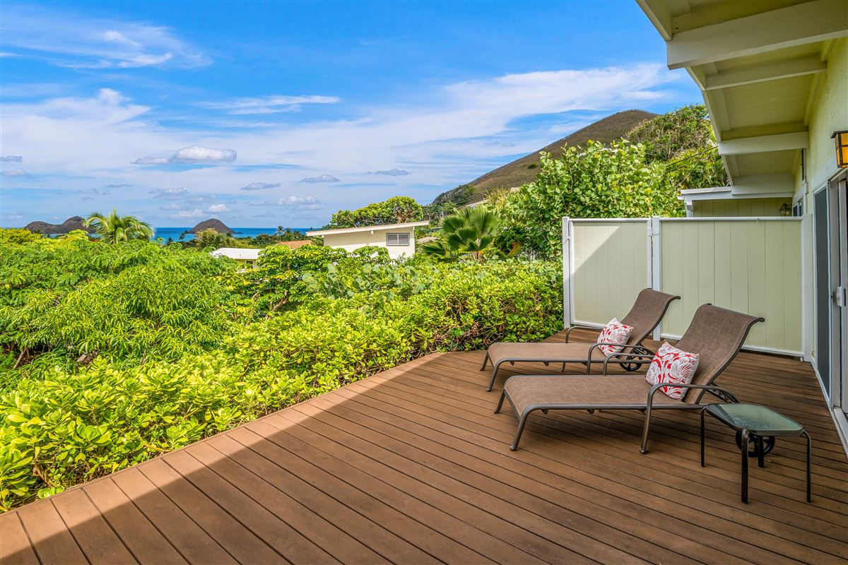 LANIKAI HILLSIDE HOME WITH MOKULUA ISLAND AND OCEAN VIEWS Hawaii