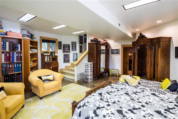 VERY LARGE BEAUTIFUL MISSOULA HOME | Montana Luxury Homes | Mansions