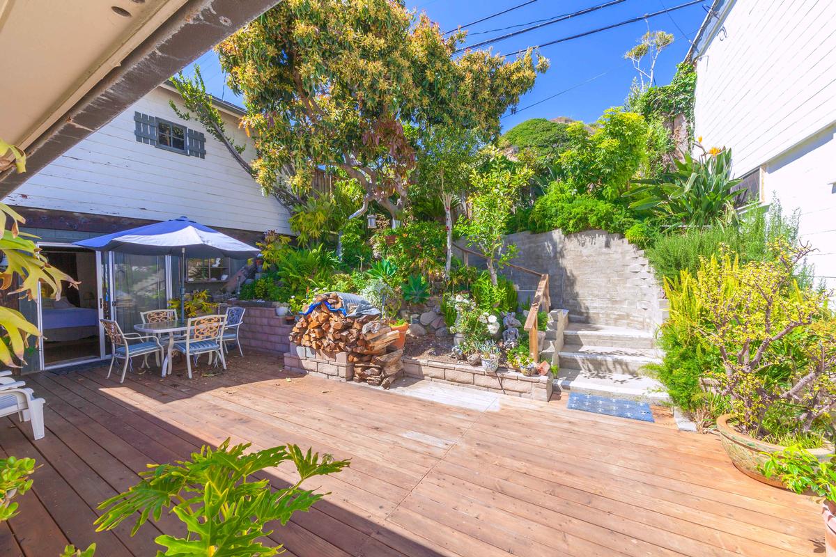 CLASSIC 1950S ORIGINAL BEACH COTTAGE IN MALIBU | California Luxury ...