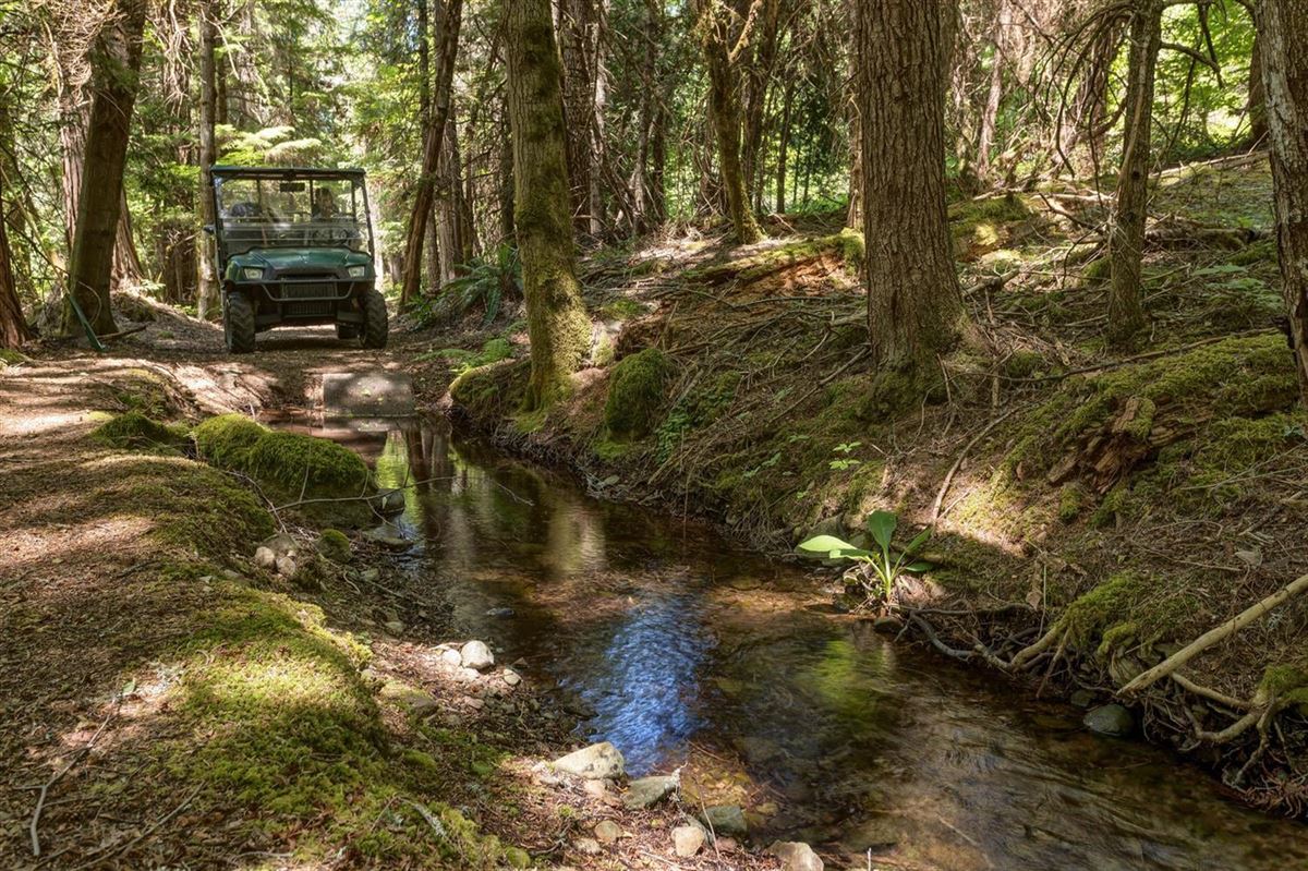 Luxury homes in 宽敞而现代的牧场和度假风格的生活