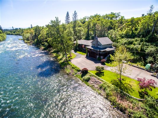 LODGE STYLE RIVERFRONT HOME | Oregon Luxury Homes | Mansions For Sale ...