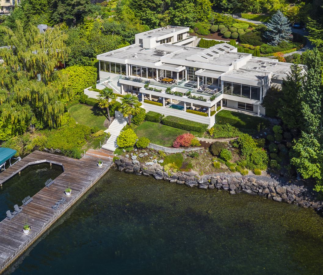 TIMELESS MODERN WESTSIDE WATERFRONT Washington Luxury Homes