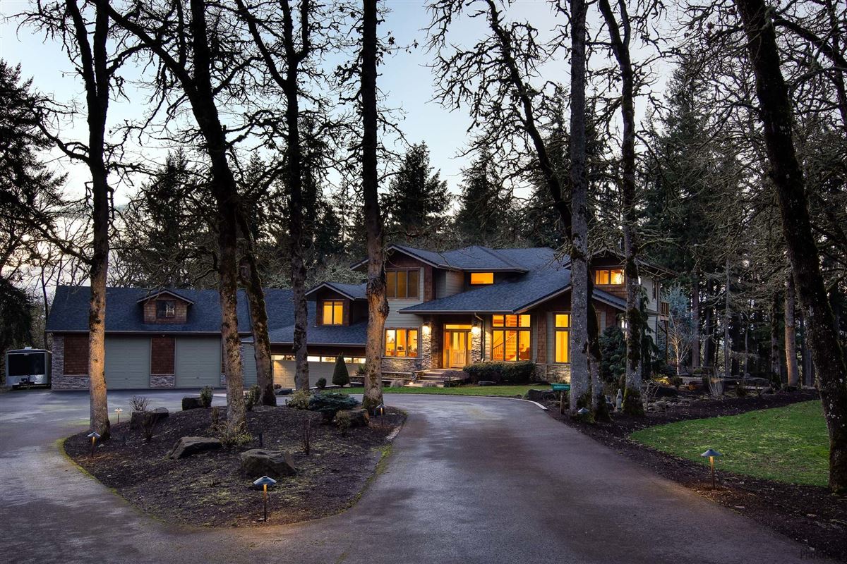 STUNNING COBURG ESTATE | Oregon Luxury Homes | Mansions ...