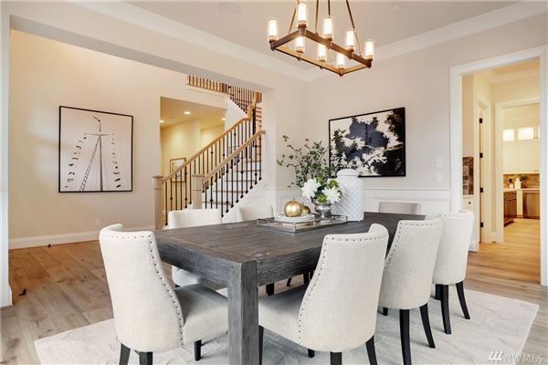 Exceptional New Residence In The Heart Of Bellevue