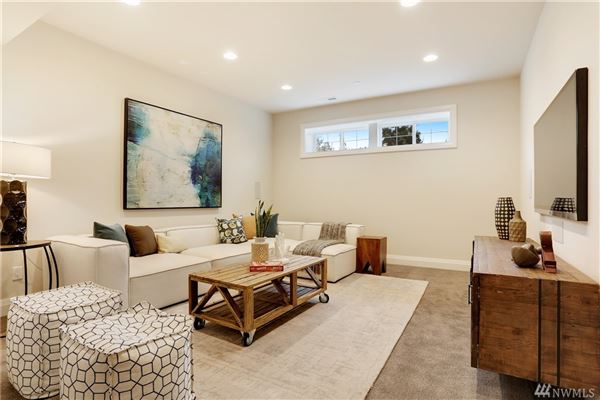 Exceptional New Residence In The Heart Of Bellevue