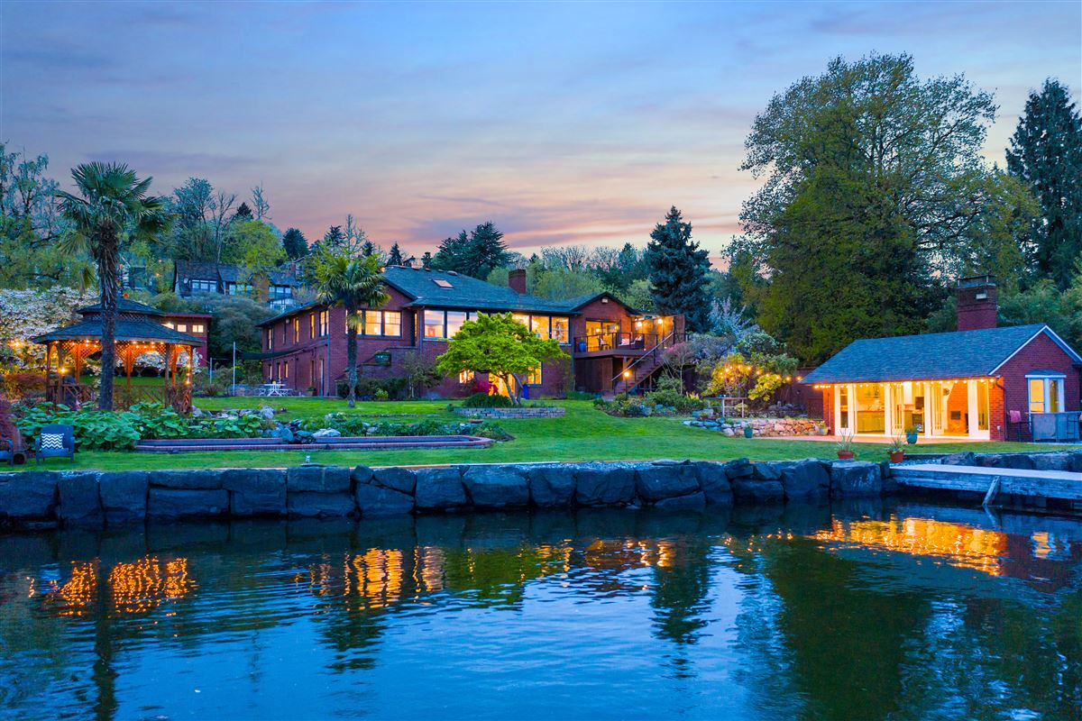 PRIVATE LAKE WASHINGTON WALLED COMPOUND | Washington Luxury Homes ...