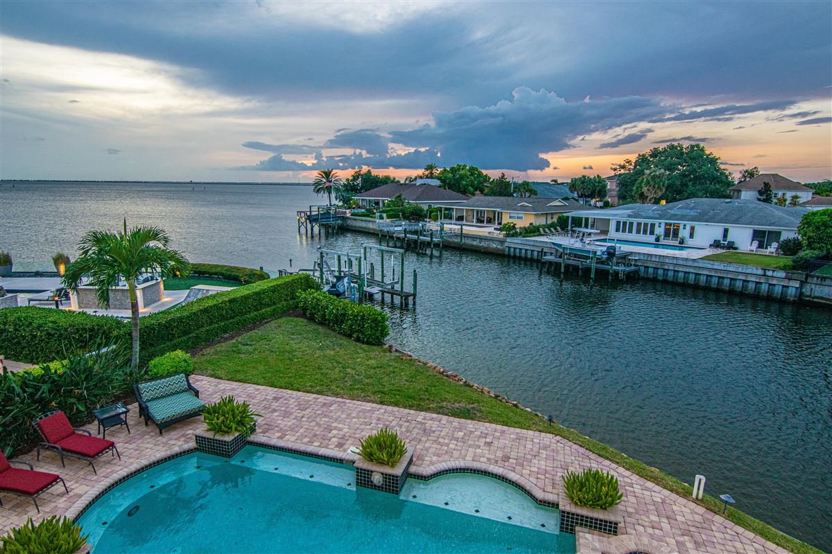 ESTATE WITH PRIVATE VIEW OF TAMPA BAY | Florida Luxury Homes | Mansions ...