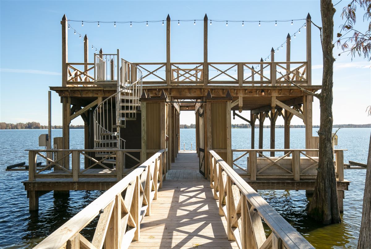 THE OAKS IN THONOTOSASSA FLORIDA Florida Luxury Homes Mansions For