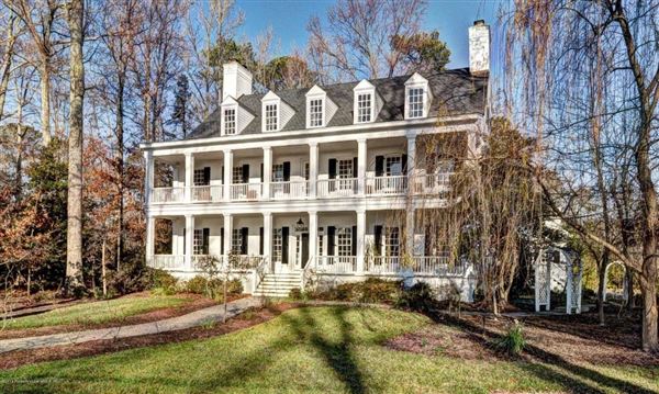 CHARMING WILLIAMSBURG HOME | Virginia Luxury Homes | Mansions For Sale ...