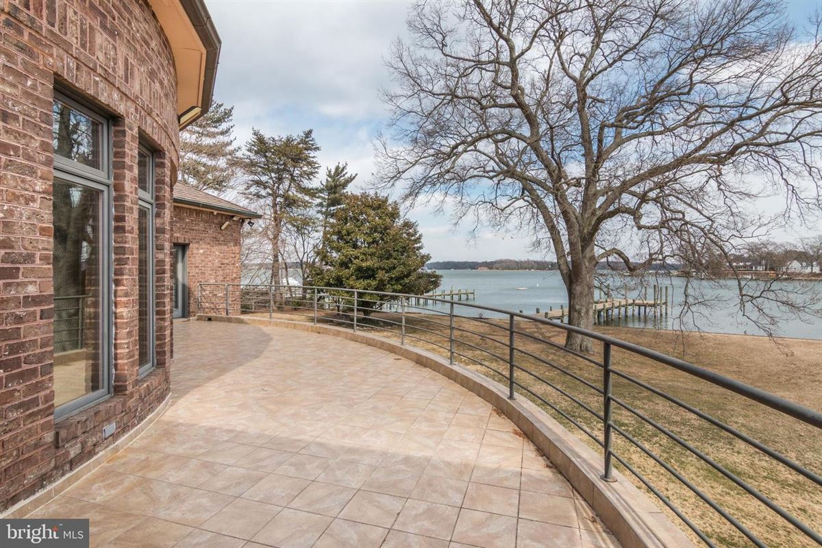 STUNNING WATERFRONT ON BREEZY POINT Maryland Luxury Homes Mansions