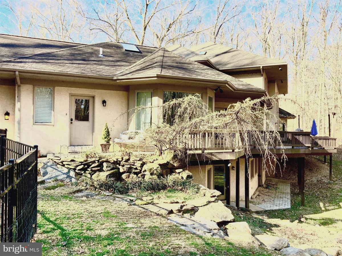 EXCEPTIONAL HOME ON A SECLUDED CULDESAC Pennsylvania Luxury Homes