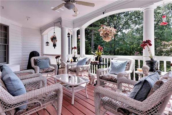 Luxury With Comfort In Williamsburg Virginia Luxury Homes
