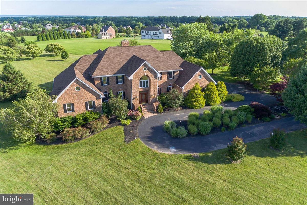 Luxury Homes For Sale In Maryland EXQUISITE BUILDER'S PERSONAL RESIDENCE | Maryland Luxury Homes