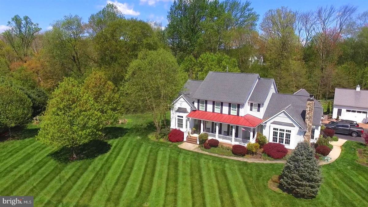 FABULOUS HOME IN SYKESVILLE WITH GREAT UPDATES Maryland Luxury Homes