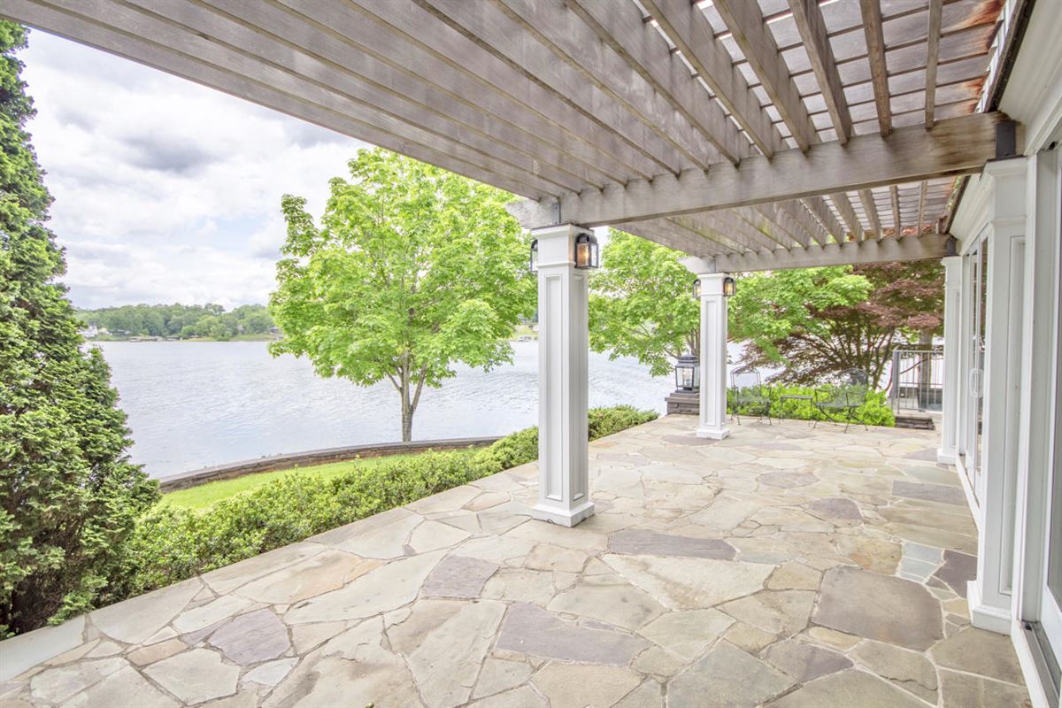 SMITH MOUNTAIN LAKE HOME Virginia Luxury Homes Mansions For Sale