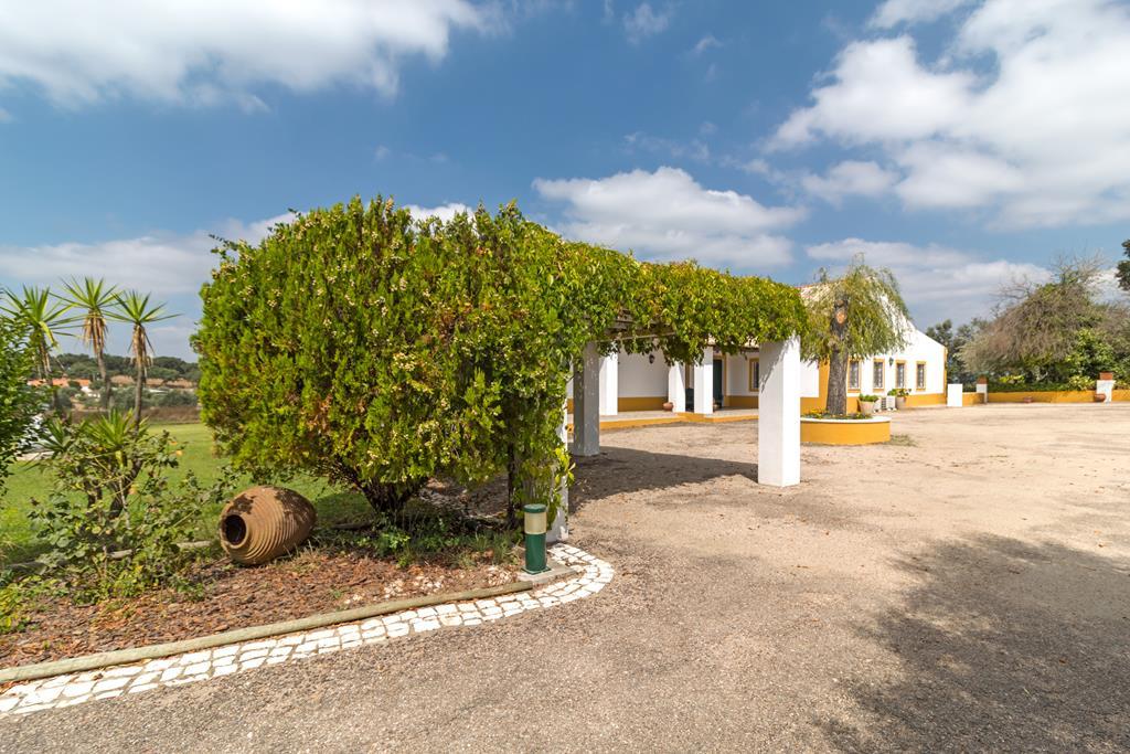 QUINTA DO LAVRE - RURAL PROPERTY IN PORTUGAL | Portugal Luxury Homes | Mansions For Sale ...