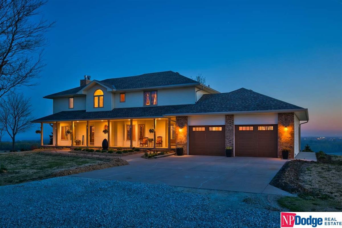 FABULOUS COUNTRY HOME ON 16PLUS ACRES Nebraska Luxury Homes
