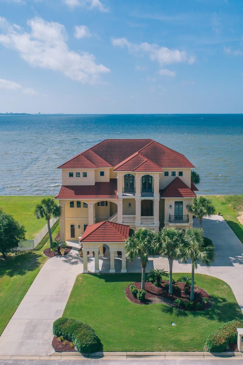 Elegant Waterfront Home In Pensacola Florida Luxury Homes Mansions For Sale Luxury Portfolio 8044