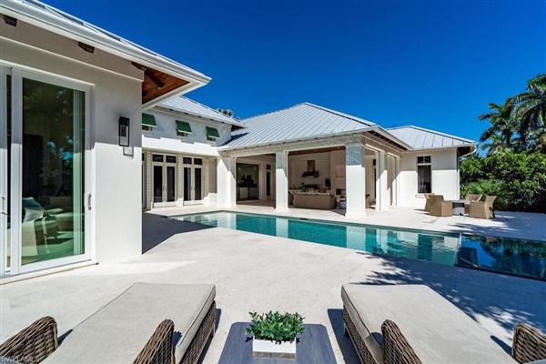 A CLASSIC COASTAL AESTHETIC | Florida Luxury Homes | Mansions For Sale ...