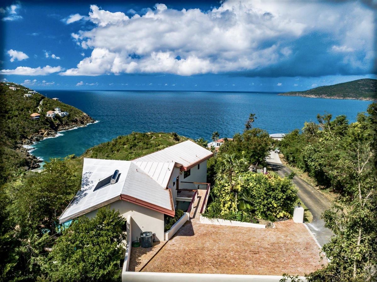 NEWLYREMODELED, ELEGANT VILLA US Virgin Islands Luxury Homes