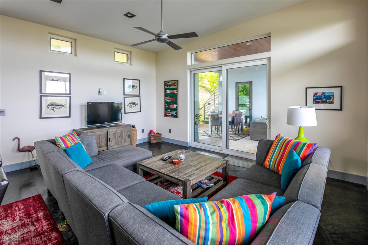 A NEW CONTEMPORARY STYLED POOL VILLA | US Virgin Islands Luxury Homes